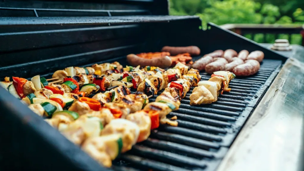 Grillgut auf einen Enders Gasgrill
