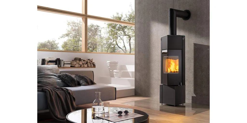 wodtke Club11 Premium Line – luxuriöser Drehkamin mit Swarovski-Akzenten