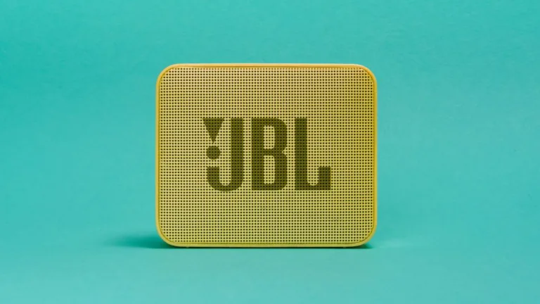 TV-Werbung im Check: JBL Tour Pro 3 – Einordnung von Technik und Funktionen