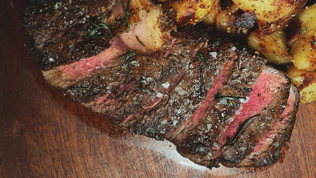 ein saftiges Rinderfilet aufgeschnitten