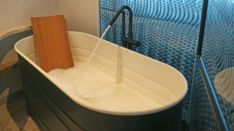 Rutschfeste Badewannenmatten für Senioren – Sicherheit beim Baden verständlich erklärt