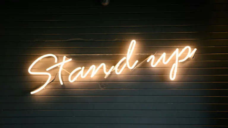 Aufstehhilfe Sofa – 6 Modelle im technischen Vergleich