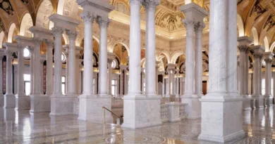 Ansicht der Kongressbibliothek mit ihren glänzenden Hartböden