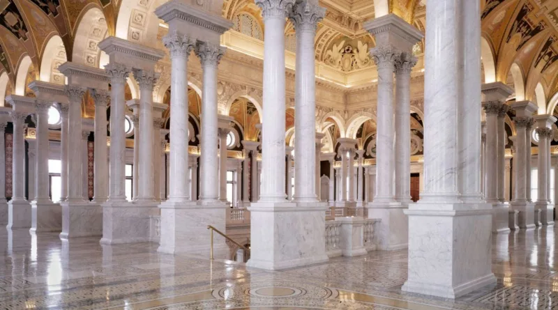 Ansicht der Kongressbibliothek mit ihren glänzenden Hartböden