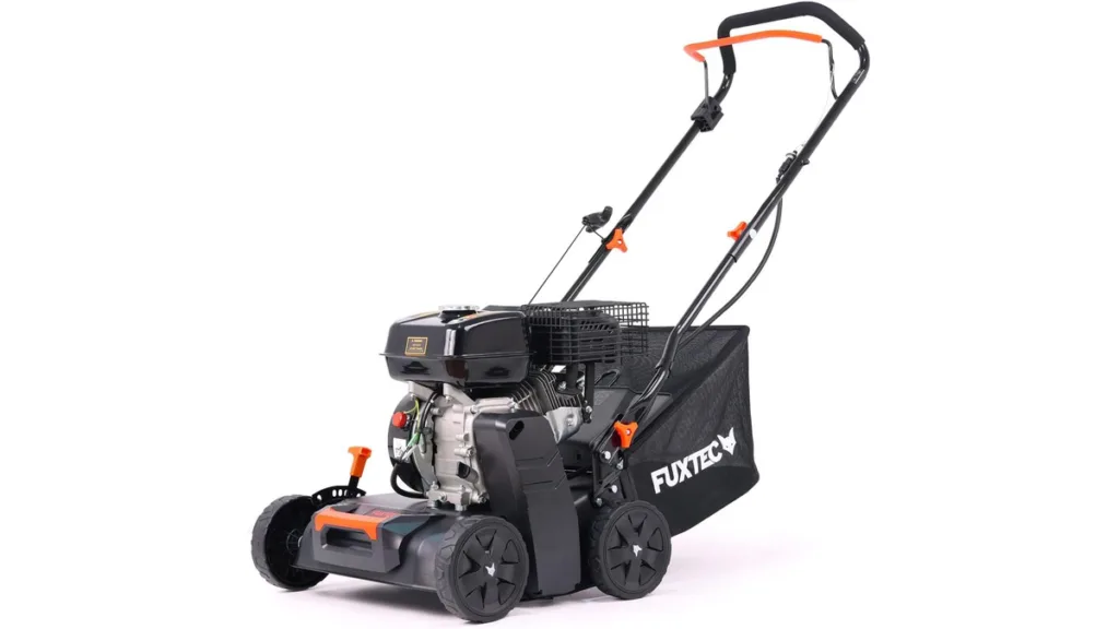 der FUXTEC FX-BV240ECO Benzin-Vertikutierer in Schwarz