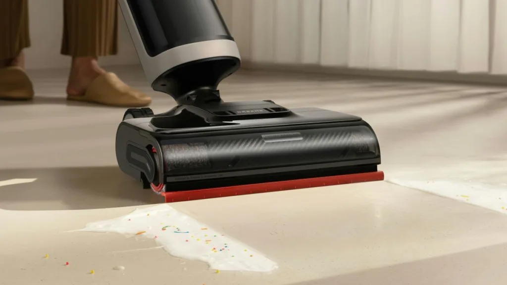 ein Waschsauger saugt Flüssigkeit auf