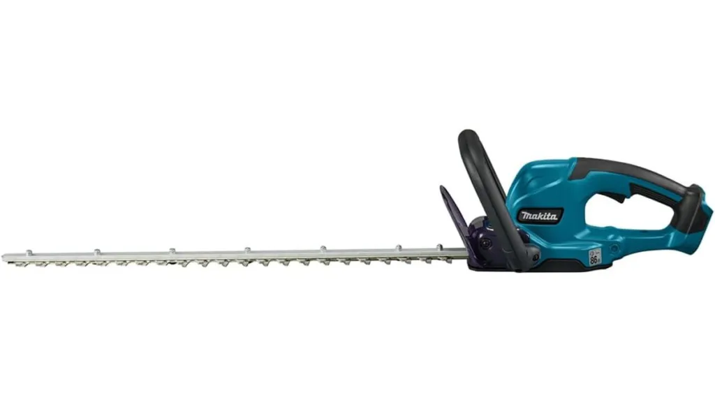 die Makita DUH607Z Akku-Heckenschere mit Fokus auf klassische Flächenarbeit