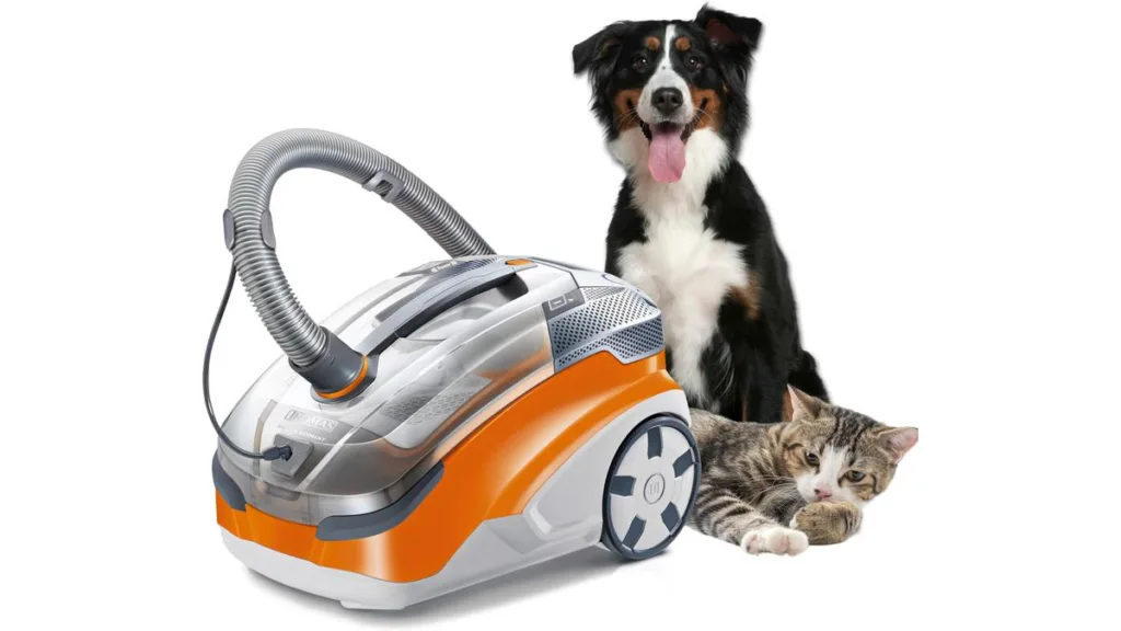 der Thomas Aqua+ Pet & Family Waschsauger mit Wasserfiltersystem für Teppiche und Polster