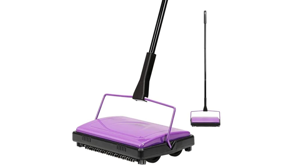 der Yocada Teppichkehrer für kleine Teppiche in Lila