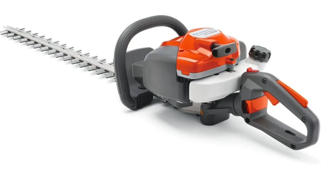 Benzin-Heckenscheren von Husqvarna, hier die 122HD60 für den typischen Garteneinsatz